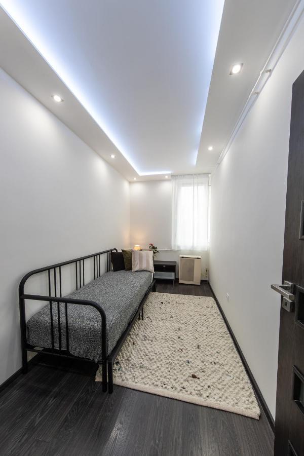 Spacious 3-Room Apartment With Free Parking Budapest Exterior photo