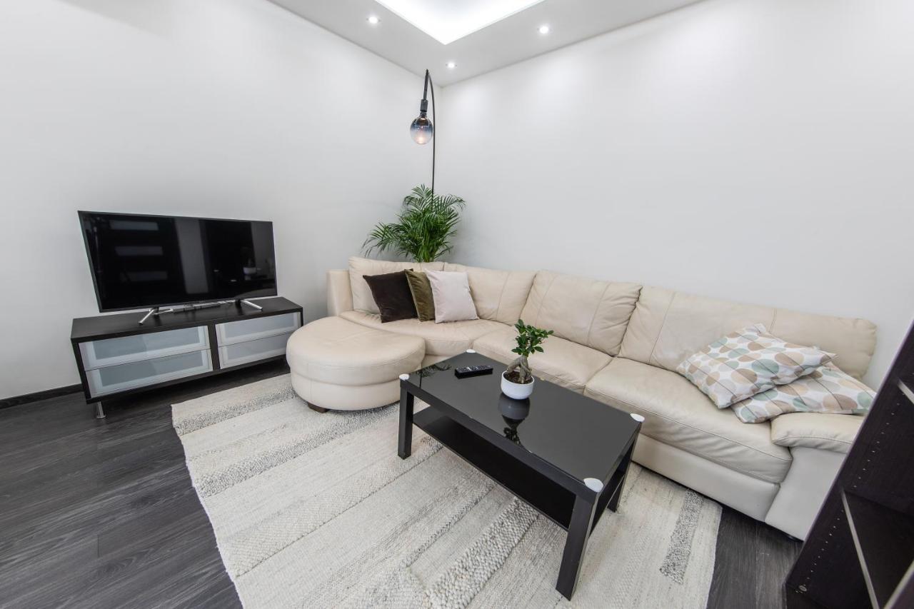 Spacious 3-Room Apartment With Free Parking Budapest Exterior photo